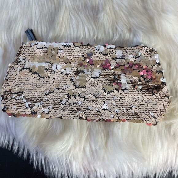 Victoria's Secret Silver Sequin Clutch/Make Up Bag - Picture 3 of 5